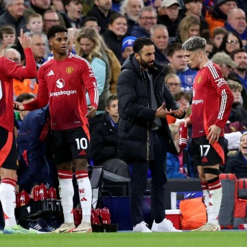 曼联停售三人球衣预示必离队!拉什福德恐卖不掉,只肯为巴萨降薪