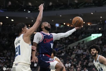 伦纳德20分加兰15+11 快船击败雄鹿5连胜