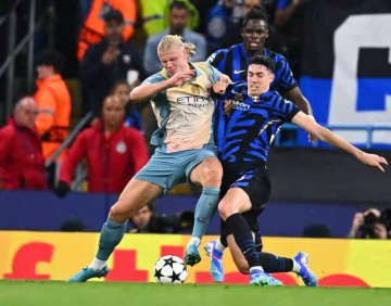 曼城6000万欧报价赖因德斯:一场牵动意甲与英超的战略博弈