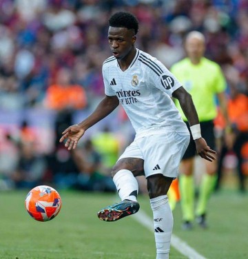 国家德比神剧本!巴萨逆转皇马,西甲夺冠倒计时