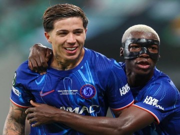 切尔西打造典礼三中场,恩佐史上第一人,有望取代阿森纳