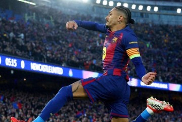 7-2！4-0！欧冠疯狂一夜：巴萨血洗纽卡，利物浦绝地翻盘，马竞送热刺出局