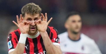 米兰锁定22岁中场天才帝星,攻守兼备点燃比甲赛场,豪门争夺激烈