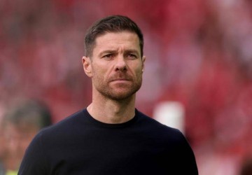 克里豪:阿隆索过于注重攻守平衡,克洛普接替恩里克的概率增加