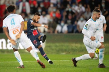 法甲：洛里昂对战马赛，马赛为欧冠资格而战，洛里昂无欲无求但主场强势，比分预测