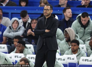 引爆舆论！切尔西主帅恩佐-马雷斯卡帅位告急，却坚称获高层“百分百支持”