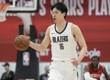 美记：杨翰森技术短板或被放大 教练需利用好他的特点