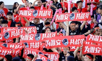 赛制大改引争议！苏超联赛推“双败淘汰”，能否实现职业化发展？