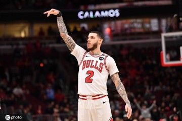 郎佐-鲍尔被快船送至爵士 雷霆接连完成两笔交易