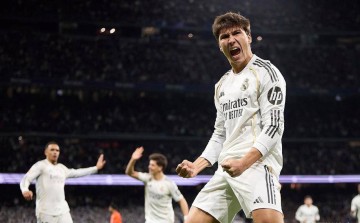 西甲最新积分战报：维尼修斯梅开二度助皇马8连胜，升至榜首超越巴萨