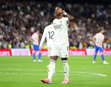 足坛一夜动态！曼城2-0阿森纳夺冠，巴萨夺17连胜，皇马复仇马竞