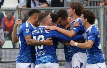 阿根廷新秀尼科-帕斯,能否继承梅西的衣钵?