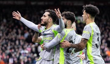 曼城客场2-1艰难拿下森林 切尔基一传一射配得上曼城10号球衣