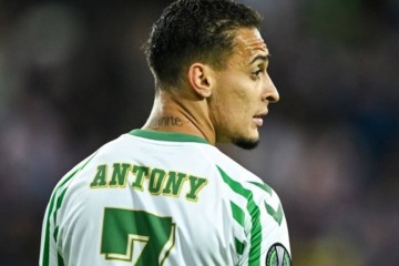 曼联2500万卖安东尼给贝蒂斯,球员放弃补偿!桑乔出租维拉曼联仍需承担工资