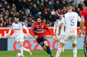 法甲焦点战:布雷斯特主场迎战里尔,西北德比的攻守博弈