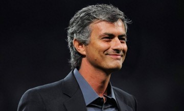 仍坚守防守策略,让穆里尼奥遭遇指责:0-3输球的他“真老了”