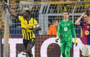 接班莱万!弗利克相中德甲29岁神锋 他曾5次攻破巴萨球门