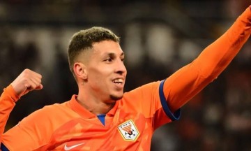 喜讯!首位转会加盟西甲西班牙人队的鲁能锋霸官宣,已亮相训练基地