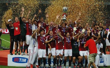 米兰“四换一”操作遭质疑 球迷怒斥高层导向错误！