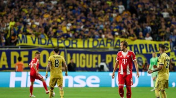 拜仁2-1绝杀晋级！欧洲足球重振雄风，两支欧冠冠军面临尴尬