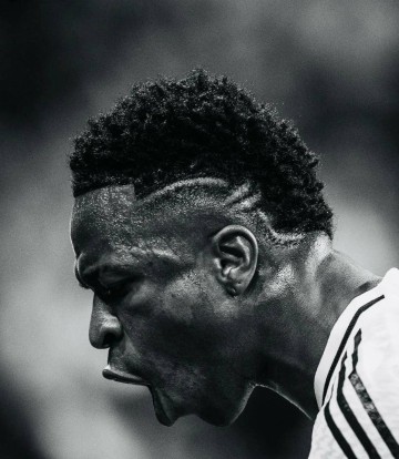 维尼修斯24球11助攻背后的真相,安切洛蒂忍了一年终于爆发