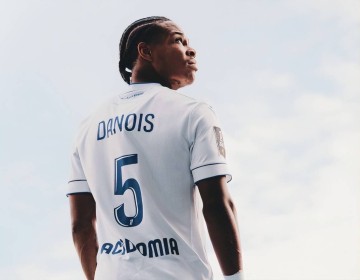 21岁法甲中场天才横空出世，6大欧洲豪强疯抢，1100万欧报价遭拒