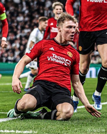 从曼联弃将到意甲功臣:霍伊伦首秀破门,红魔竟成 “意甲供应商”