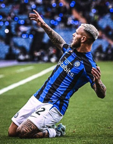 意甲身价雪崩！尤文13将+米兰14星集体坠崖！迪马尔科弗拉霍维奇双核暴跌1000万欧