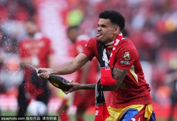 德媒:拜仁再次报价利物浦左边锋 金额超此前6750万欧