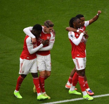 埃泽弑杀旧主,阿森纳1-0水晶宫豪取7连胜,曼城翻车塔帅笑纳大礼