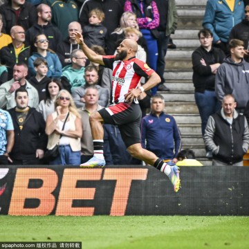 曼联获姆贝乌莫力荐，有望签下“全能战士”奥利·沃特金斯