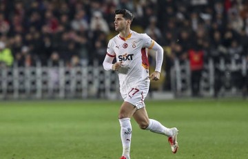 意甲转会最新：AC米兰加速引进霍伊伦，国际米兰放弃莱奥尼转投德温特