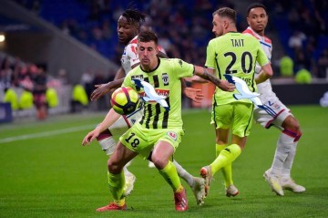 法甲保级与冲级对决!图卢兹主场迎战梅斯,中游劲旅能否碾压降级区弱旅