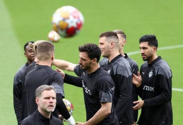 多特蒙德 VS 蒙特雷,德甲新锐与墨西哥劲旅的攻防博弈,谁能掌控晋级主动权?