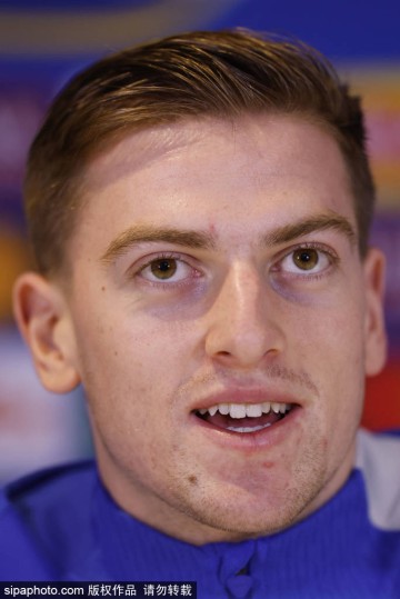 罗塞尼尔：德拉普在前场的防守非常出色 詹姆斯能向特里学习很棒