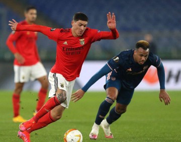 唐迪拉遭遇三连败且三场零封，本菲卡周中击败皇马气势如虹！