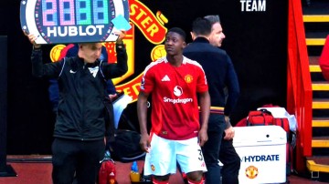 阿莫林欲改造曼联新帝星！B费留队恐影响中场重建，沙特争抢其心仪铁腰