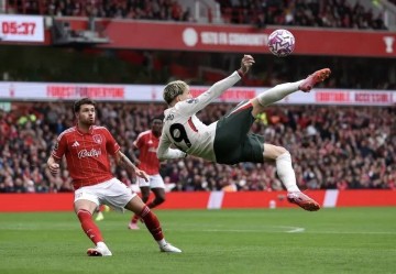 砸钱引援却翻车!切尔西3-0大胜藏2大隐患,55%传球率+半场弃将谁背锅?