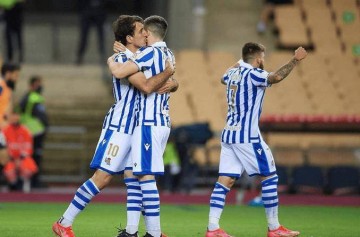 西甲第8轮西班牙人对阵贝蒂斯,主队主场强势,客队伤病与体能困扰,争夺欧战资格。