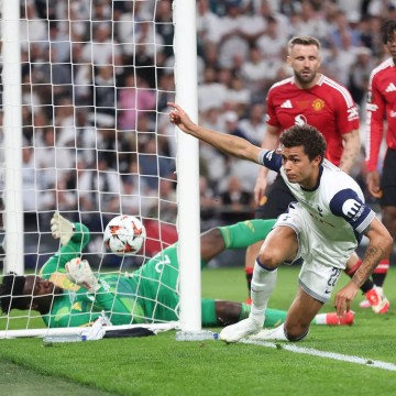 穆里尼奥：决赛失利打击曼联，热刺欧冠资格对列维至关重要