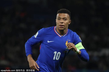 何时破蛋?姆巴佩迎27岁生日 仍0欧冠0金球0世界足球先生