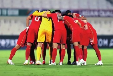 喜讯！国足主力中锋注册报名踢西甲的照片曝光，球迷都直言没想到