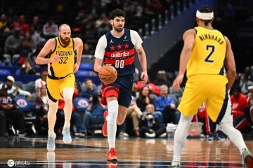 沃克空砍21+14+7 奇才7人得分上双胜步行者