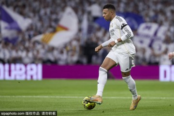 2亿欧豪赌!曼联挖皇马核心,贝林厄姆真会弃欧冠冲红魔?