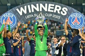 舍瓦利耶首秀扑点助巴黎6比5胜热刺夺冠</title>
<title>舍瓦利耶首秀扑点助巴黎6比5胜热刺夺冠