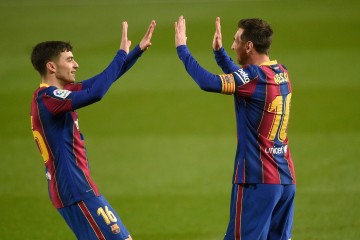 佩德里:梅西离队对俱乐部来说很艰难 被逼抢时老是想把球给梅西