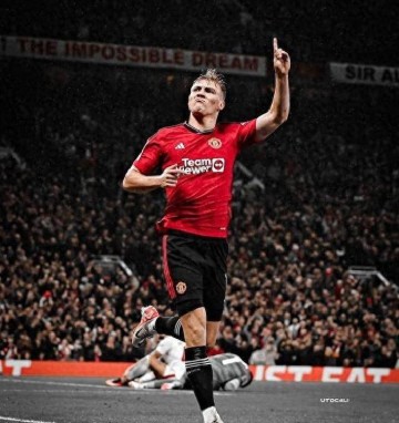 9000万欧！曼联锁定22岁德甲锋霸，卖人筹钱交易或引发足坛连锁反应