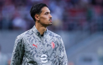 AC米兰计划大换血,甩卖赖因德斯和特奥筹建队资