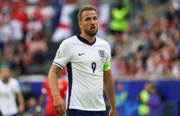 凯恩领跑2026金球奖!38岁梅西重返第9,18岁天才杀进前四