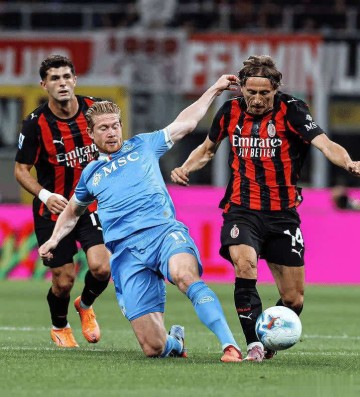 囧叔迷魂阵戏耍孔蒂,普利西奇传射AC米兰2-1那不勒斯登顶意甲